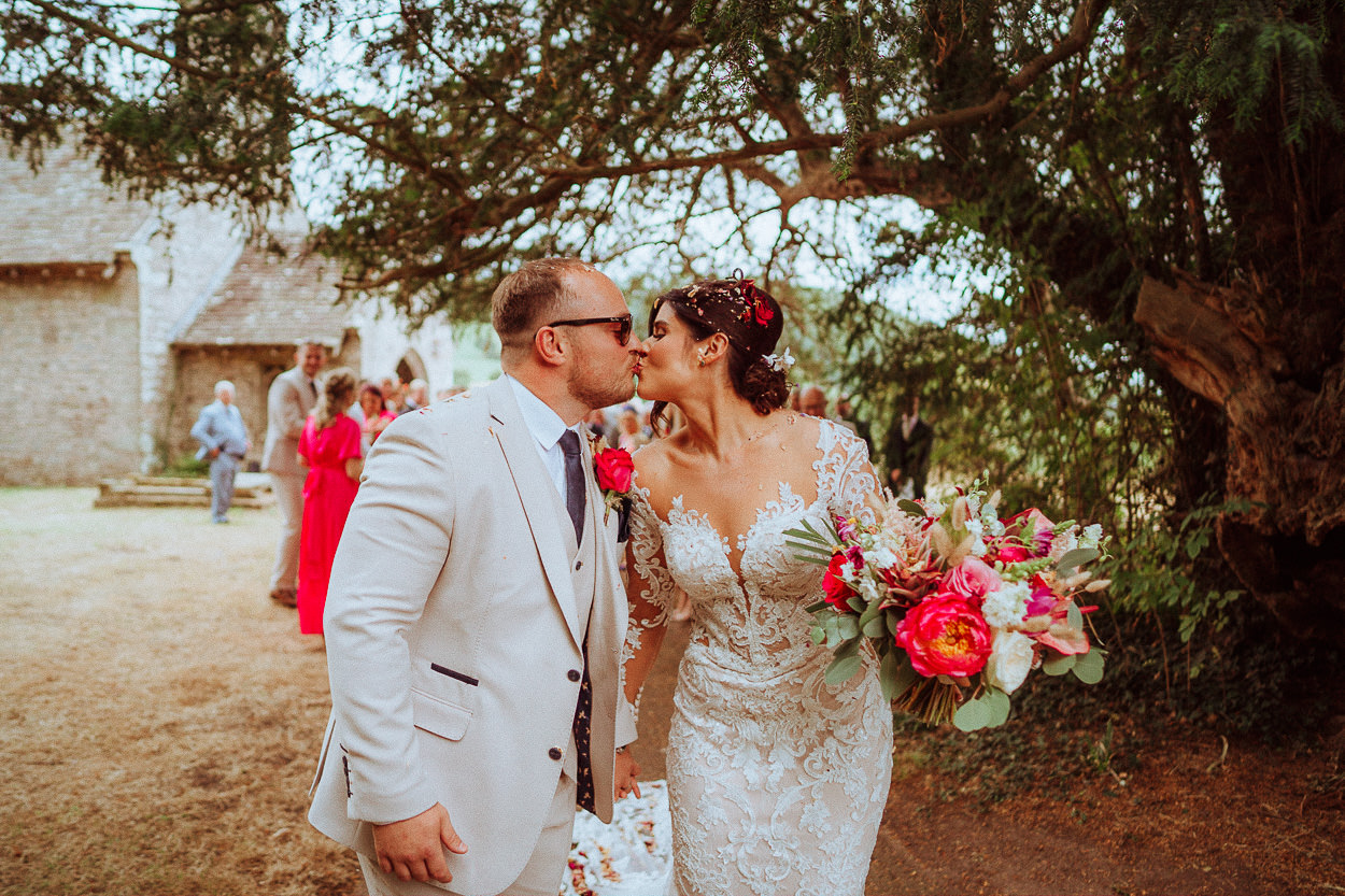 SANT FFRAED HOUSE WEDDING PHOTOGRAPHY 048 SANT FFRAED HOUSE WEDDING PHOTOGRAPHY 048